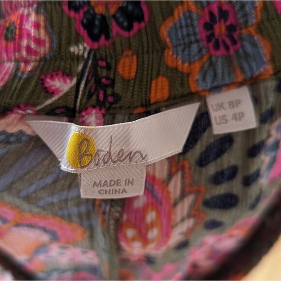 Boden Green Jogger Pants with pink and orange Paisley Floral details - Picture 3 of 4